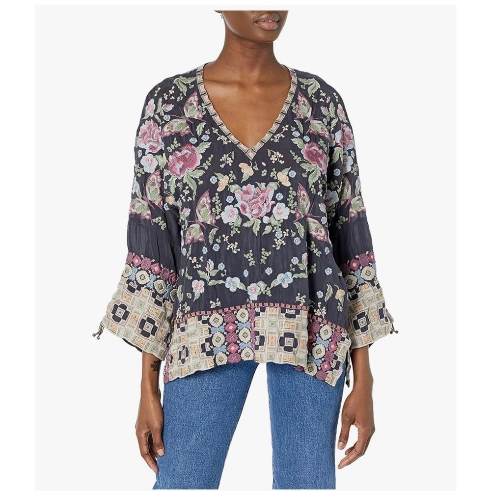 Johnny was sz L Embroidered v neck Ruched Sleeve 3/4 cottagecore boho